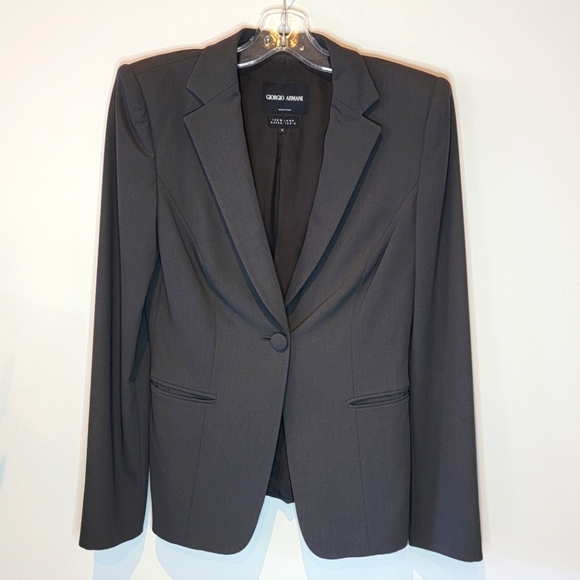 Giorgio Armani Women’s Blazer Jacket — Size 42 - Picture 1 of 15